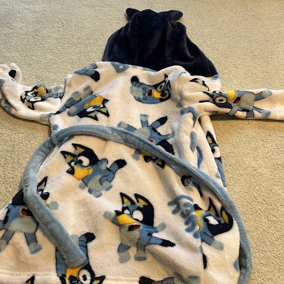 Bluey 2T/3T robe - Picture 3 of 3